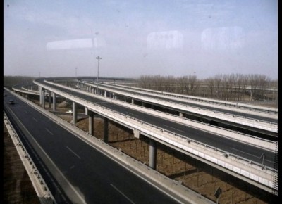 A shot I took of the empty Airport Highway in Beijing during Spring Festival 2011.